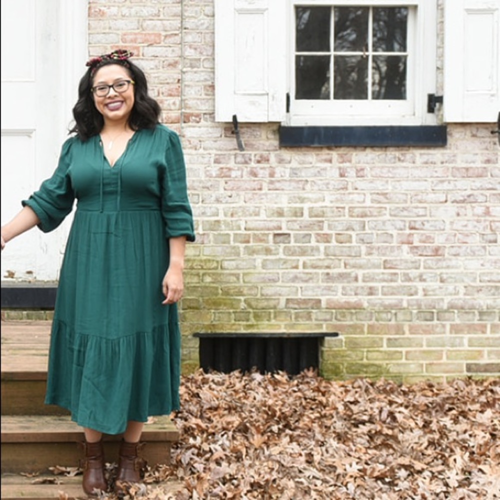 Old Navy Green Empire Waist Split-Neck Midi Dress